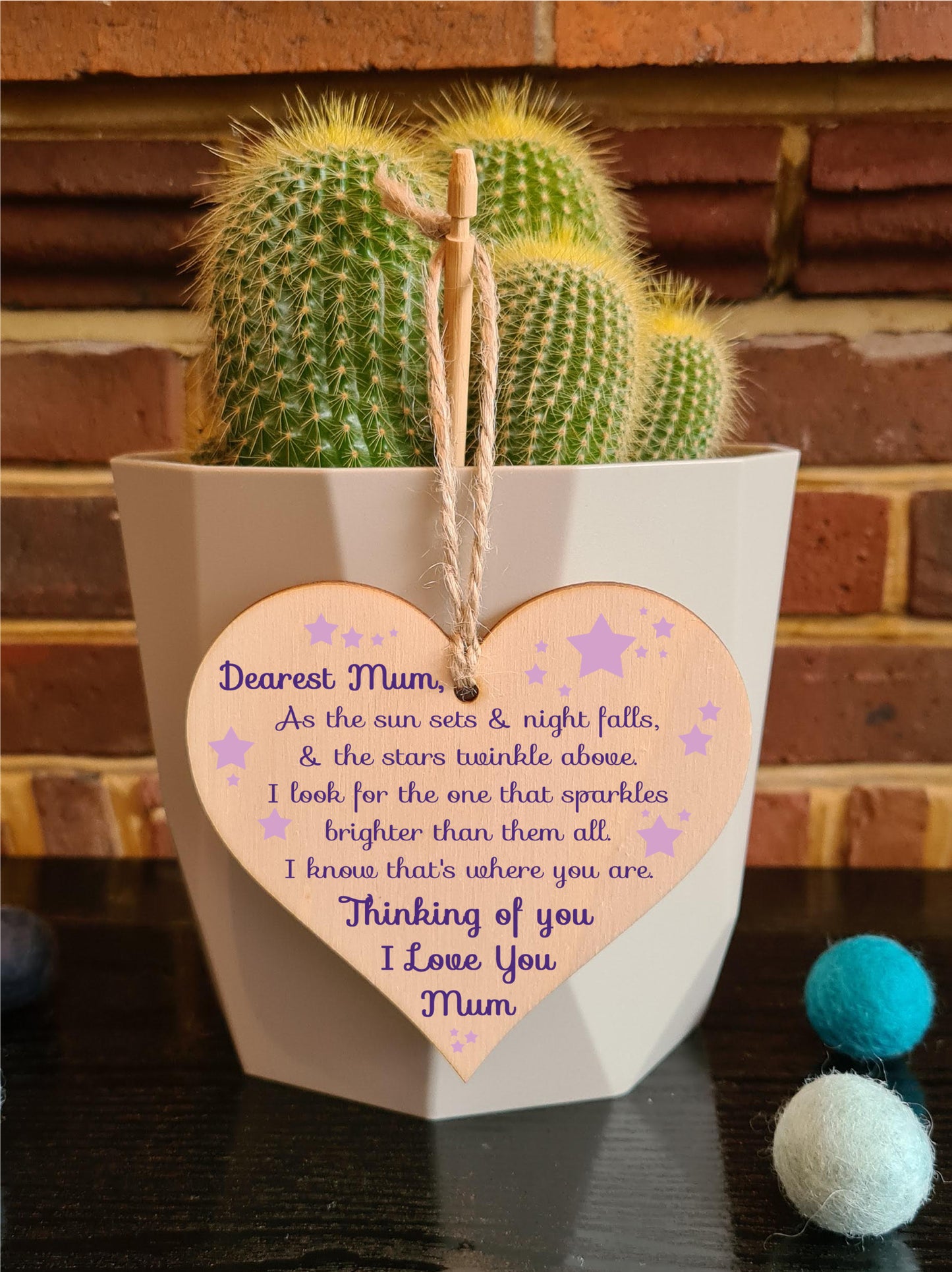 Handmade Wooden Hanging Heart Plaque Gift to remember Mum Loving Thoughtful Mother Keepsake