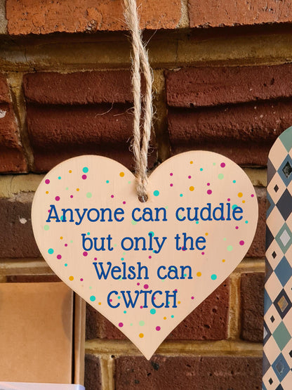 Handmade Wooden Hanging Heart Plaque Gift Cuddle Welsh Cwtch Fun Novelty Wall Hanger Decoration Friendship Family Love