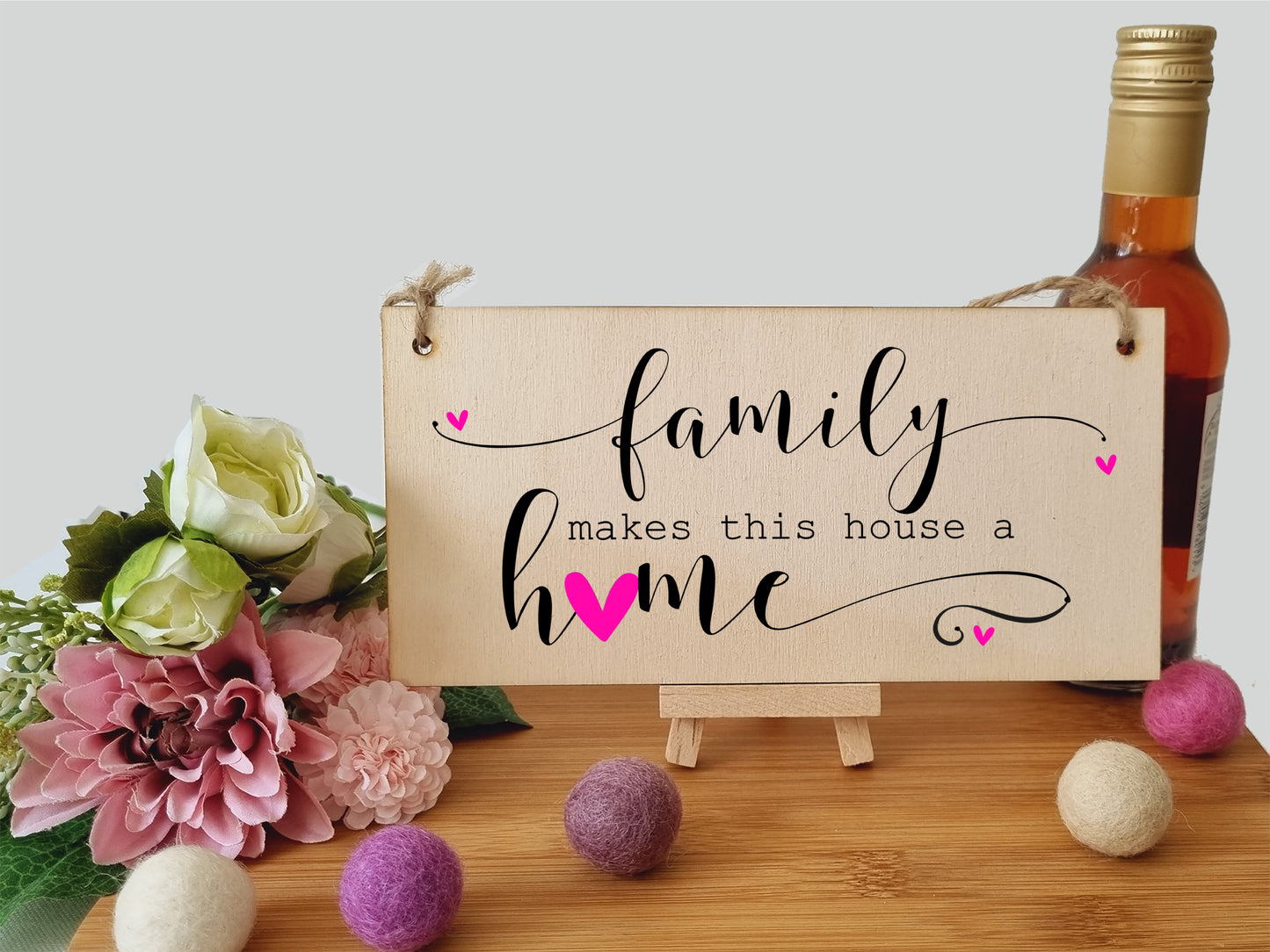 Handmade Wooden Hanging Wall Plaque Family Makes this Houose a Home Decorative Sentimental Sign Gift Family