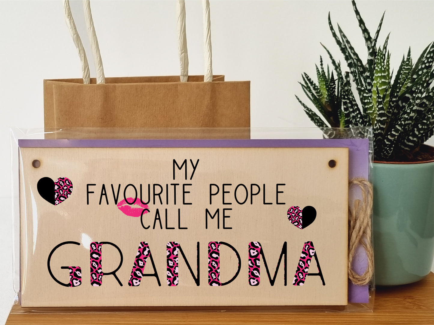 Handmade Wooden Hanging Wall Plaque Favourite People Call Me Grandma Fun Leopard Print Gift Sign Mother's Day