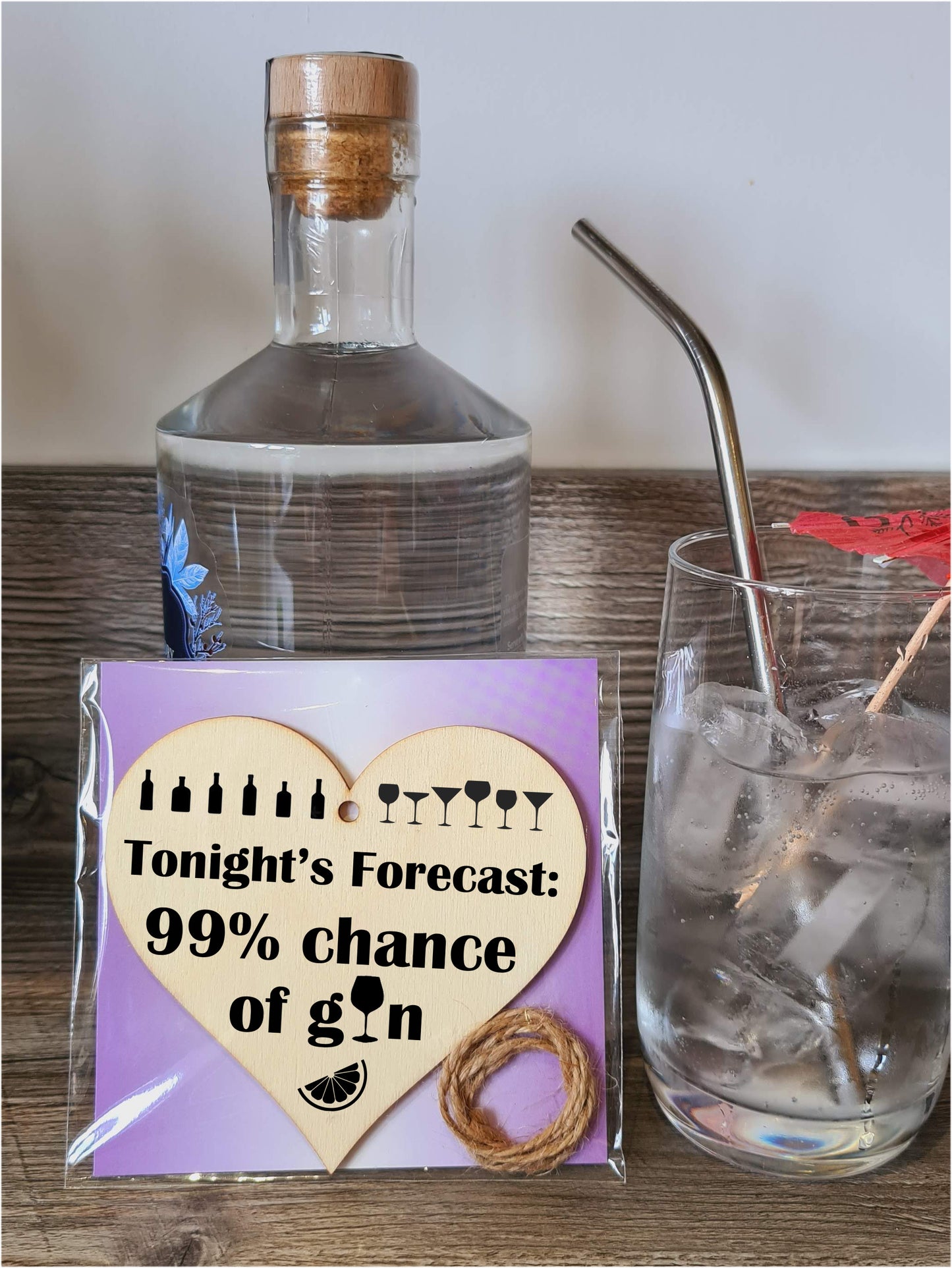 Tonight's Forecast Chance of Gin Funny Novelty Hanging Heart Wooden Decoration Gift Card Alternative Gin Lovers