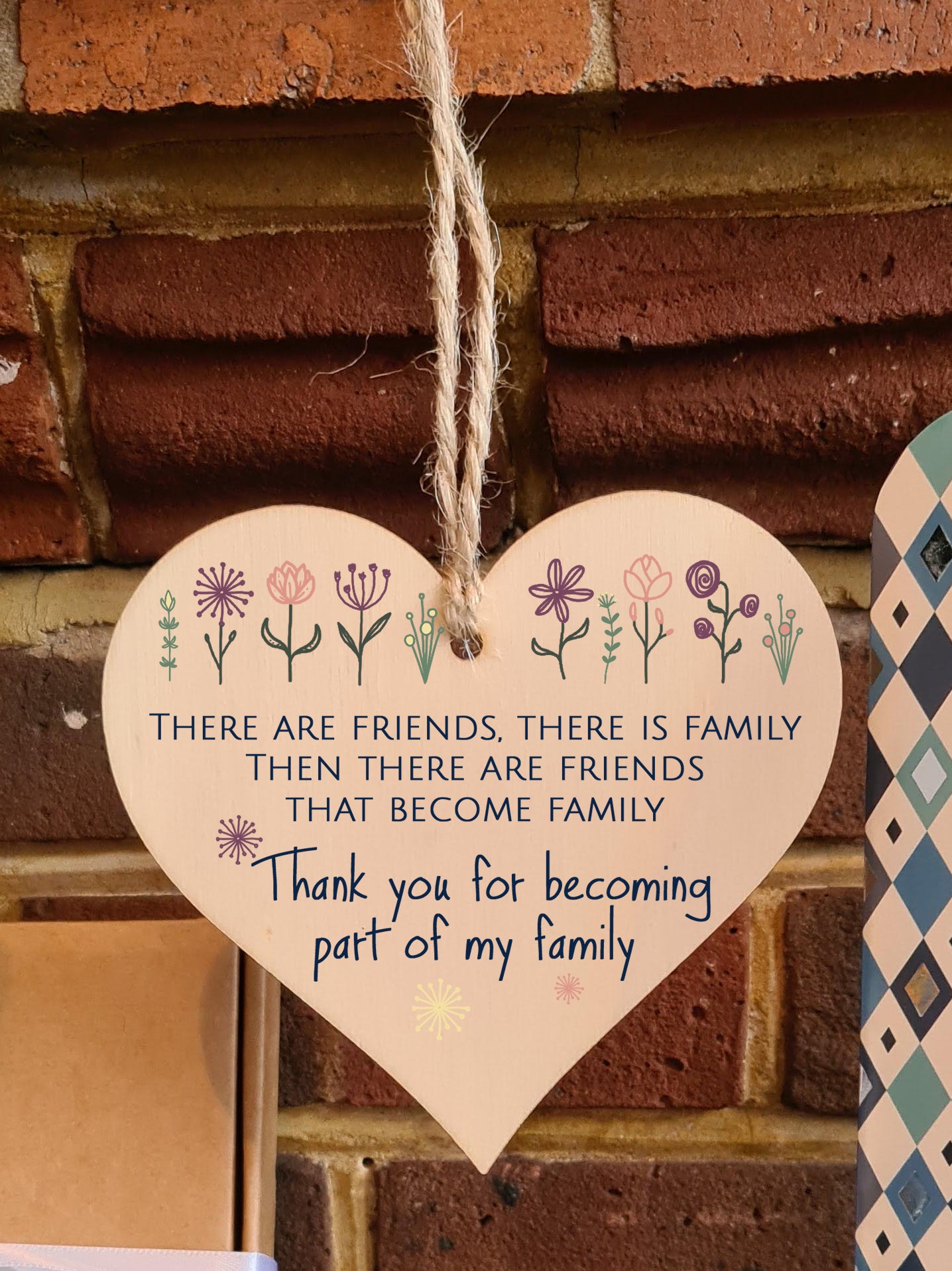 Handmade Wooden Hanging Heart Plaque Gift Friends Become Family Thank You Inspirational Wall Hanger Card Alternative Friendship Family