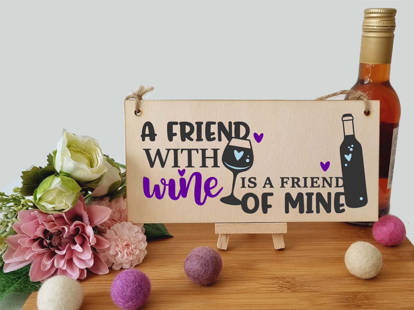 Handmade Wooden Hanging Wall Plaque Friend with Wine Friend of Mine Funny Novelty Friendship Sign Home Bar