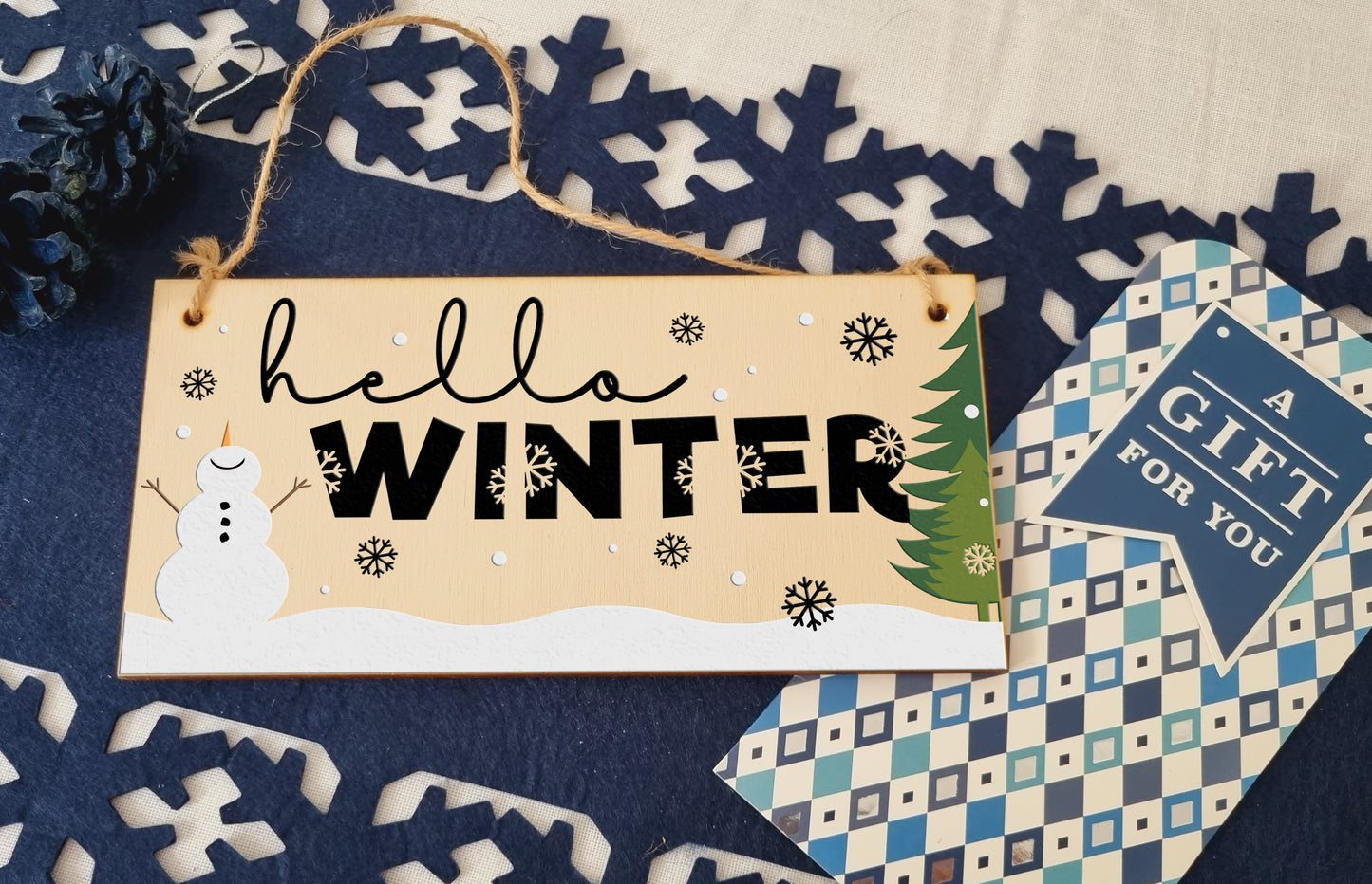 hello winter Decorative Christmas Sign Seasonal Snowy Scene Handmade Wooden Hanging Wall Plaque Gift