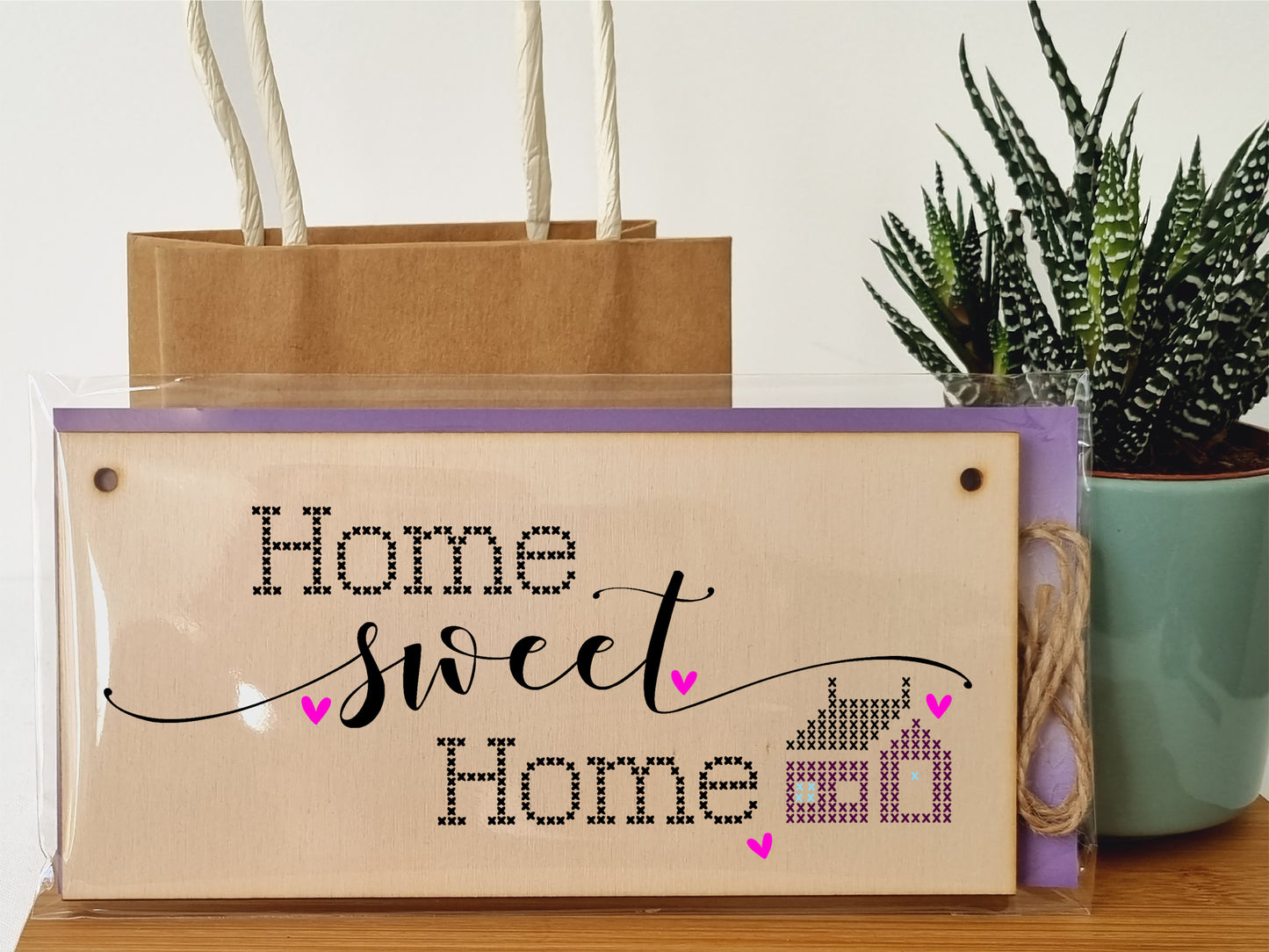 Handmade Wooden Hanging Wall Plaque Home Sweet Home Decorative Sentimental Sign Hallway Family Gift for Mum