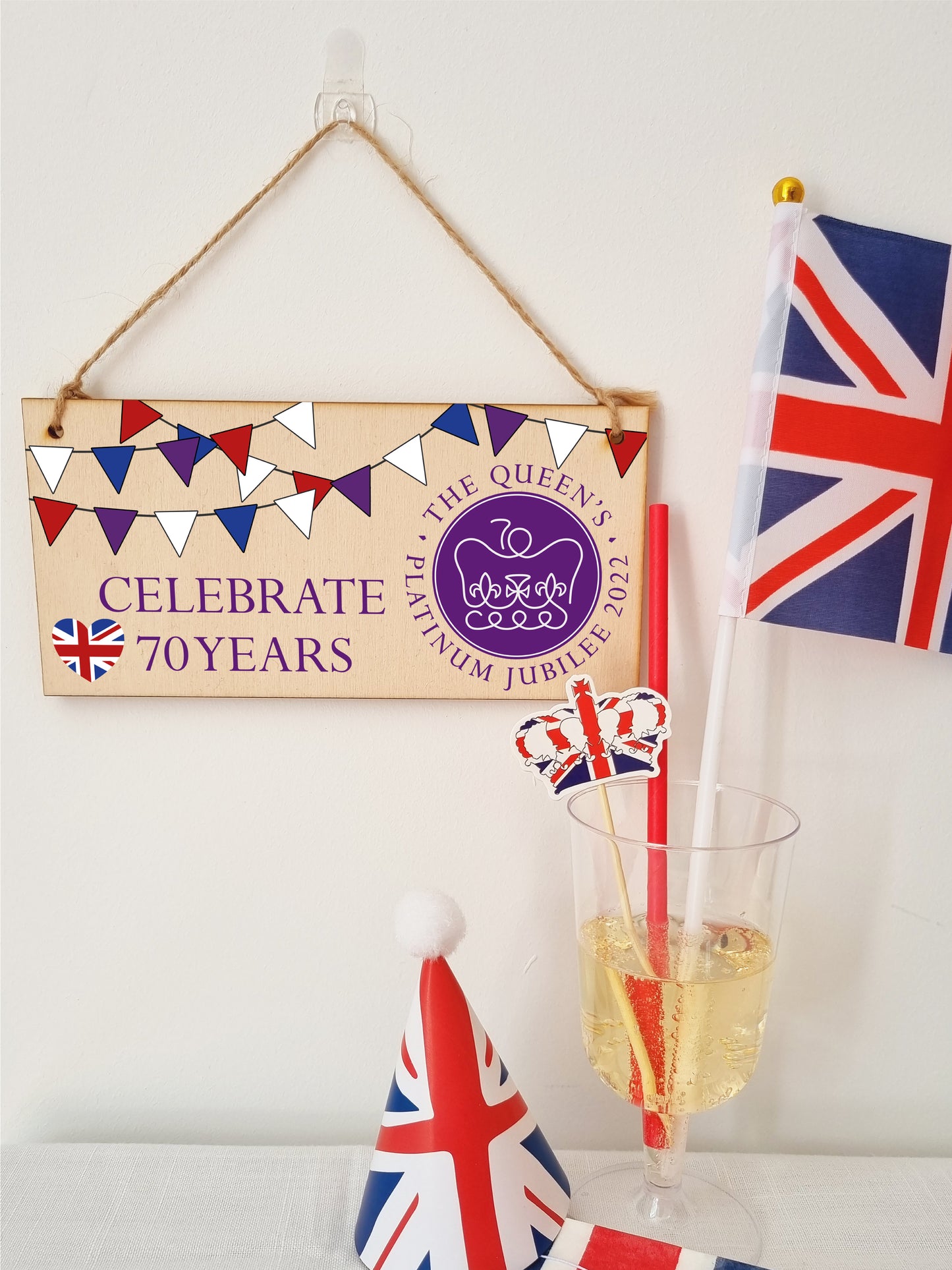 Handmade Wooden Hanging Wall Plaque Celebrate 70 Years Queen's Platinum Jubilee 2022 Bunting Decorative Memorabilia Street Party