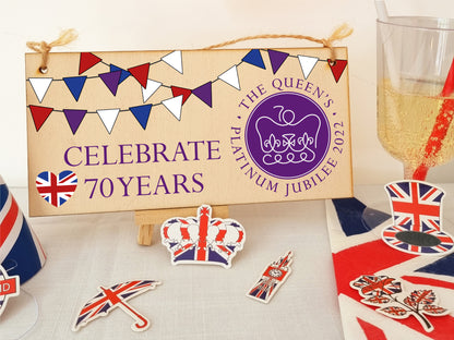 Handmade Wooden Hanging Wall Plaque Celebrate 70 Years Queen's Platinum Jubilee 2022 Bunting Decorative Memorabilia Street Party