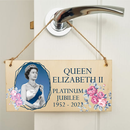 Handmade Wooden Hanging Wall Plaque Celebrate 70 Years Queen's Platinum Jubilee 2022 Coronation Decorative Memorabilia Street Party