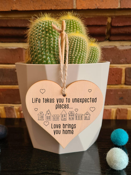 Handmade Wooden Hanging Heart Plaque Gift Life Unexpected Love Home Inspirational Wall Hanger Card Alternative Friendship Family