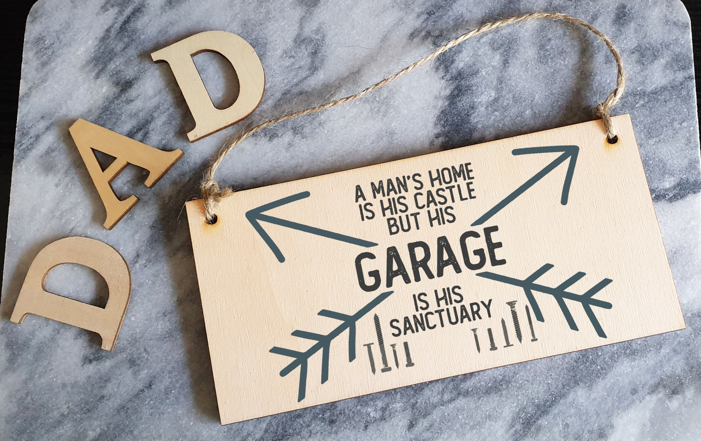 Handmade Wooden Hanging Wall Plaque A Man's Home Castle Shed Sanctuary Novelty Man Cave Sign Father's Day Gift