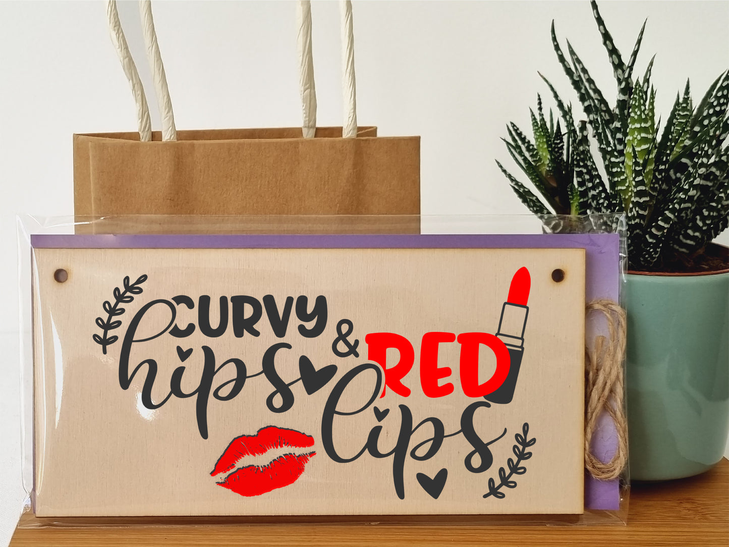 Handmade Wooden Hanging Wall Plaque Curvy Hips Red Lips Decorative Funny Friendship Gift Sassy Queen