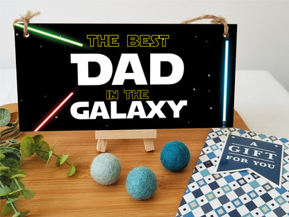 Handmade Wooden Hanging Wall Plaque Best Dad in the Galaxy Star Wars Novelty Sign Father's Day Gift Man Cave Office